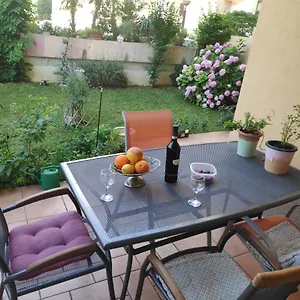  Apartment Spacious With Big Garden Near