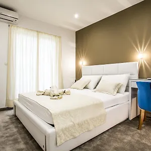 Apartman Holiday &, Split